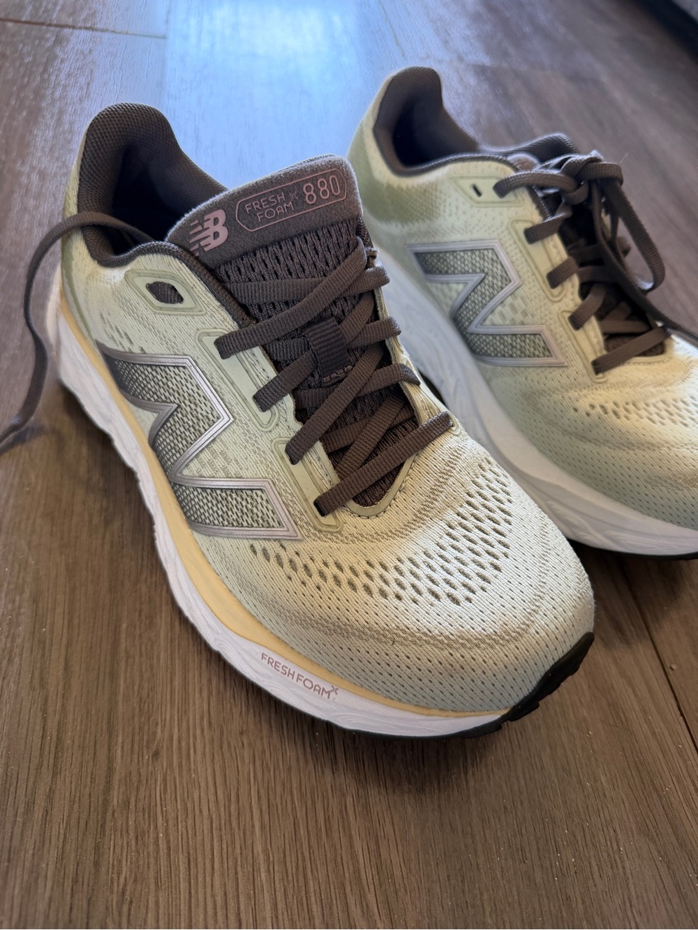 New Balance Fresh Foam 880 Running Shoes - Sage & Brown